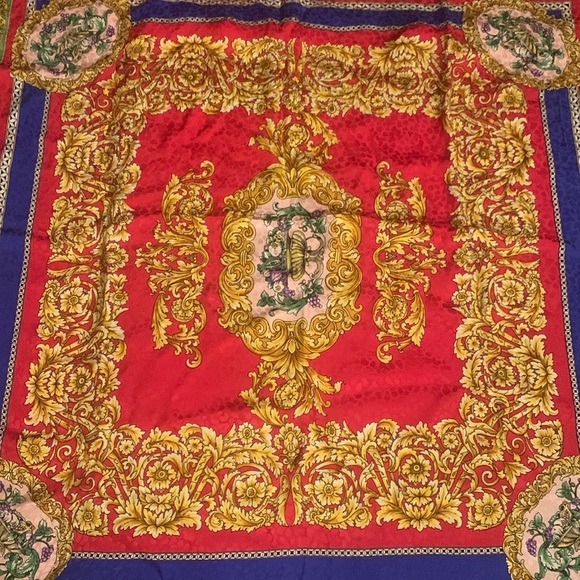 Versace silk vantage scarf - Picture 3 of 8